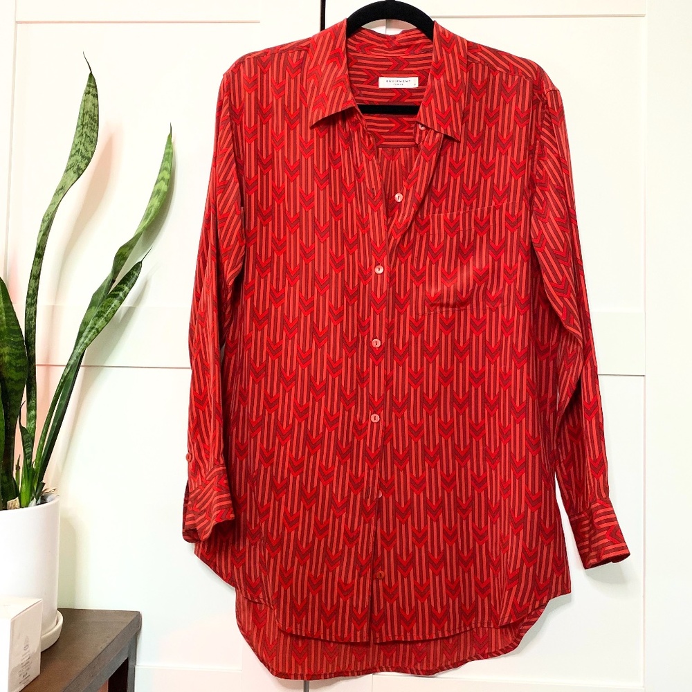 EQUIPMENT Oversized 70’s Geometric Print Silk Top